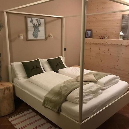 Casa Benassi ,Room&Suite , Con Zona Benessere リオルナート エクステリア 写真